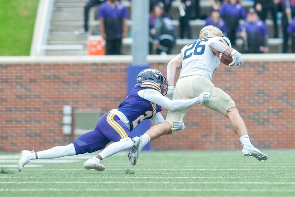 How is the UK tech sector contributing to the global economy?