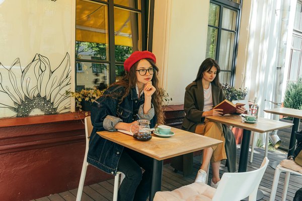 How can you support pet charities in the UK?